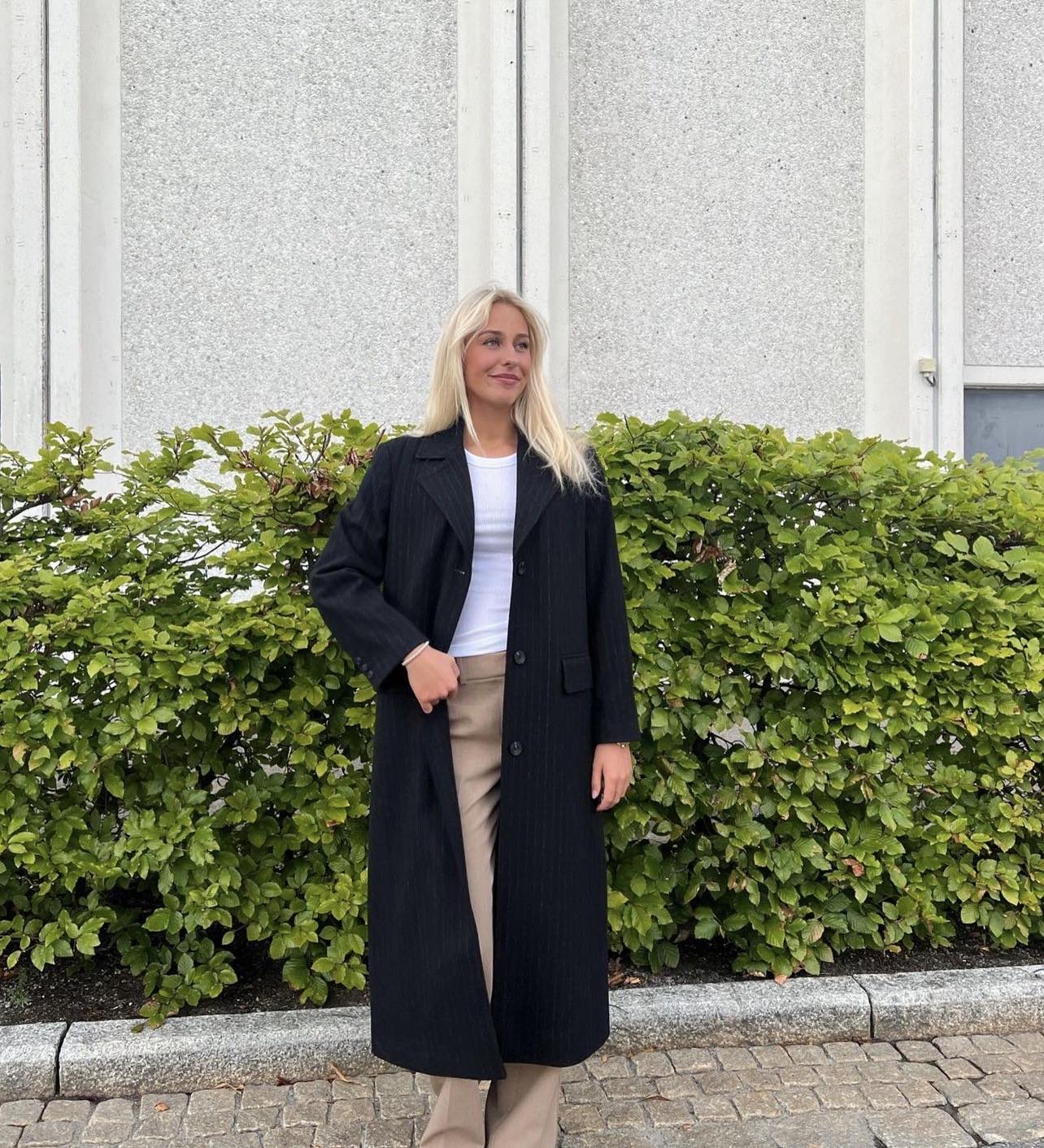 Alma Lang Ull Kåpe  - Sort/ Black